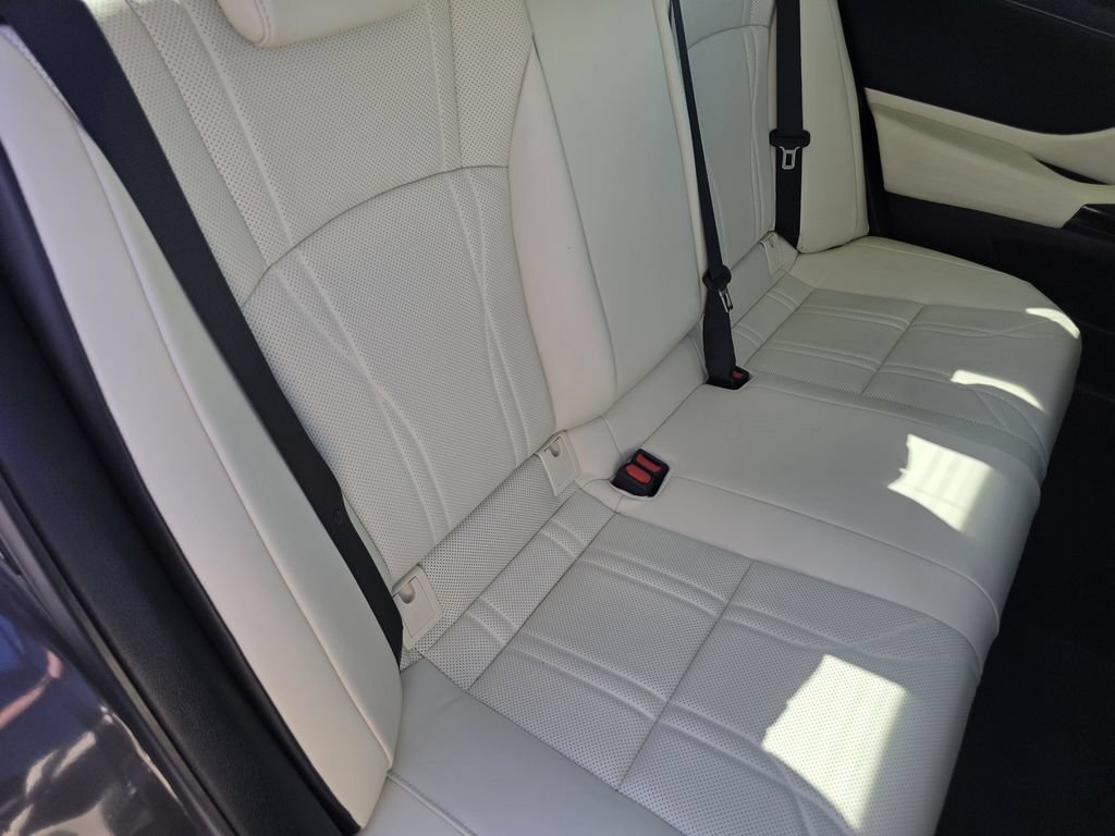 Certified 2022 Lexus ES 300h Ultra Luxury w/ Accessory Package 2 FWD image 23