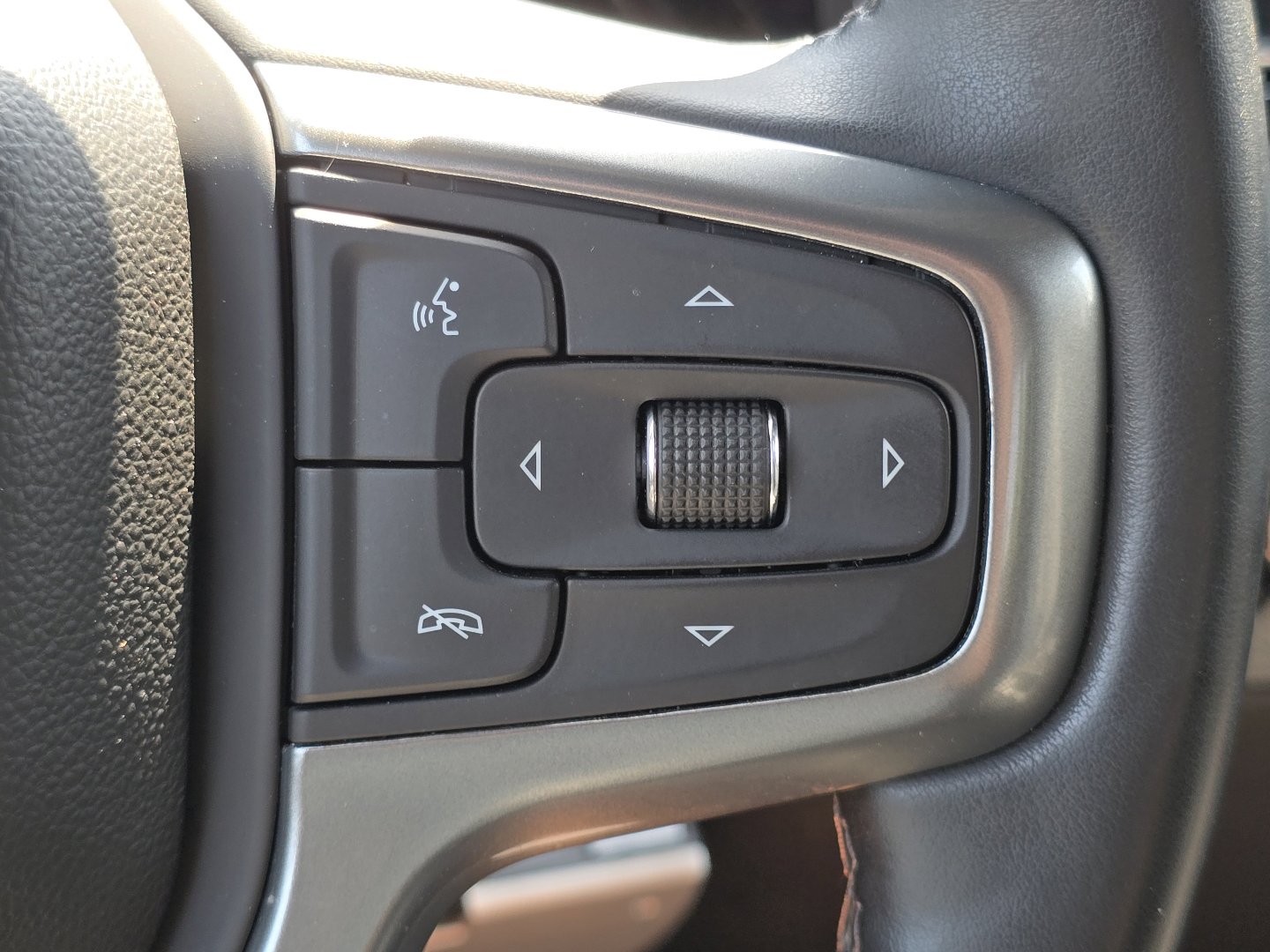 Certified 2023 Chevrolet Silverado 1500 LT AWD/4WD image 12