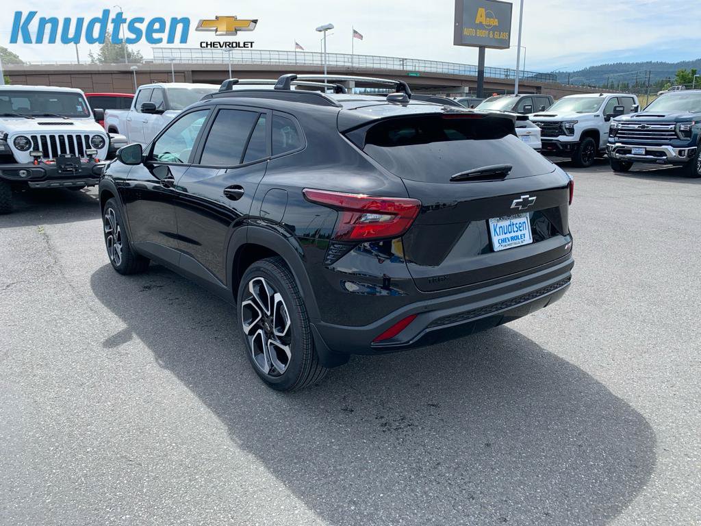 New 2026 Chevrolet Trax RS w/ Driver Confidence Package FWD image 5
