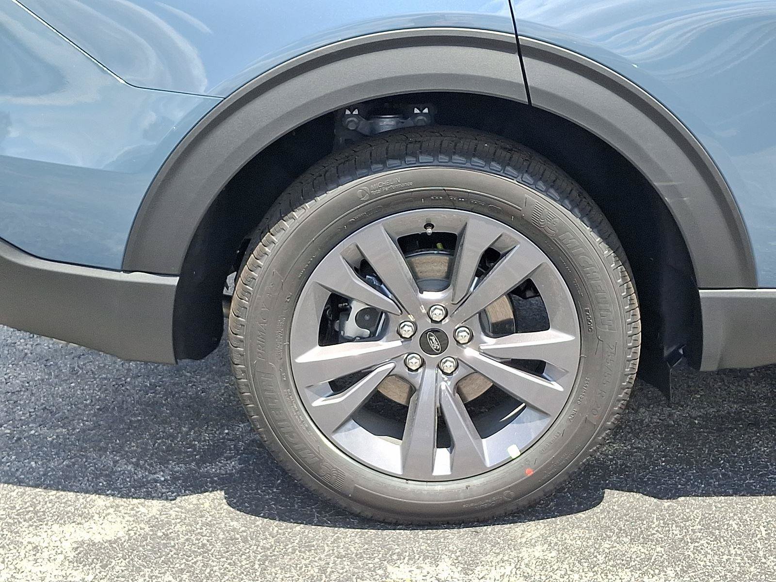 New 2026 Ford Explorer Active w/ Active Comfort Package AWD/4WD image 5