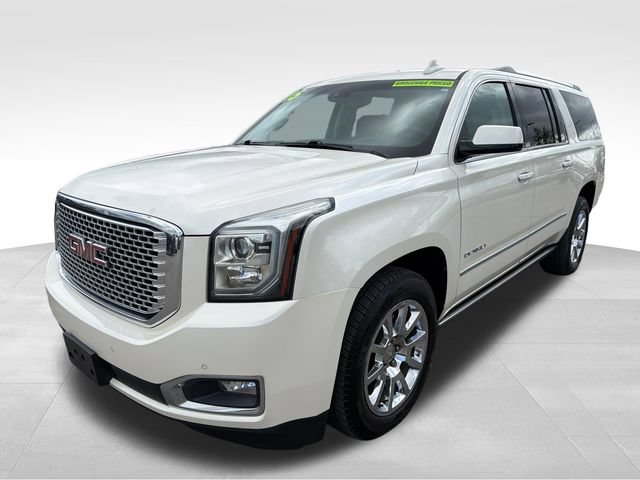 Used 2015 GMC Yukon XL Denali w/ Premium Package AWD/4WD image 4