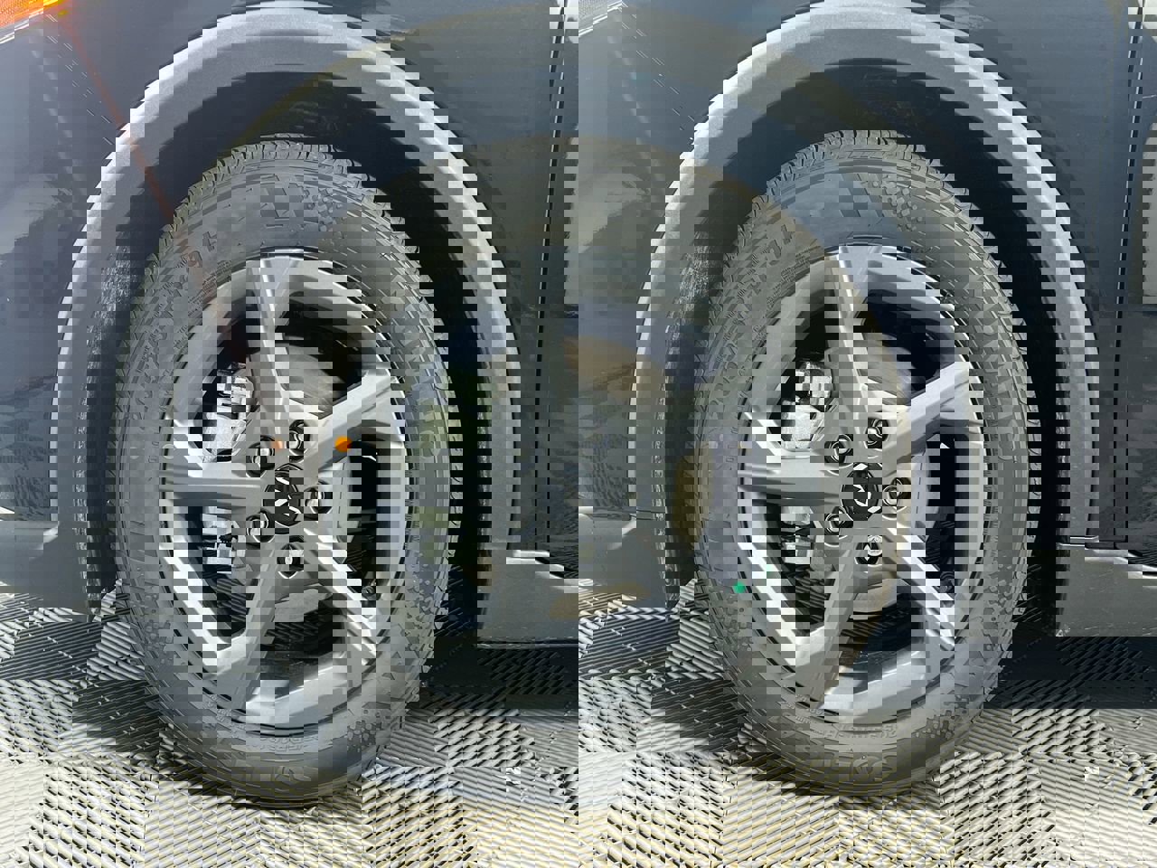 New 2025 Kia K4 LXS image 13