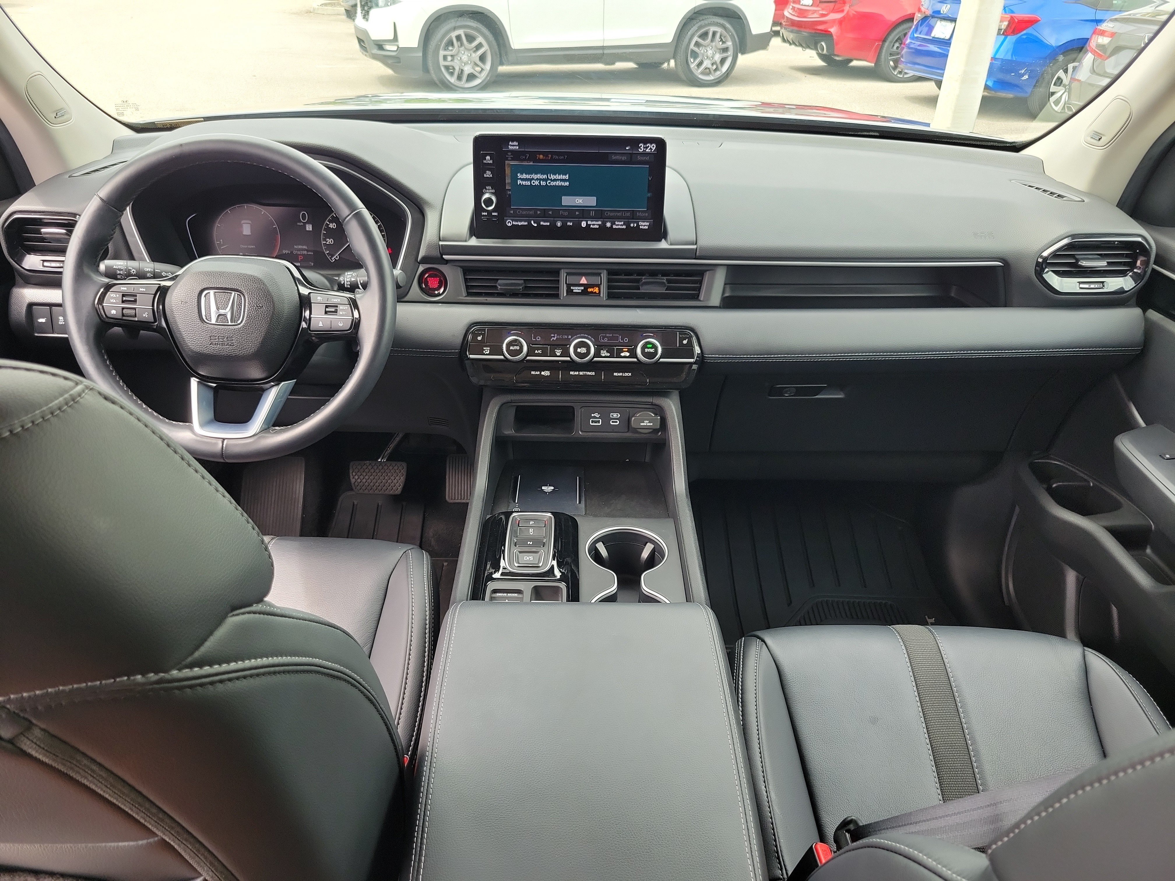 Used 2025 Honda Pilot Touring image 20