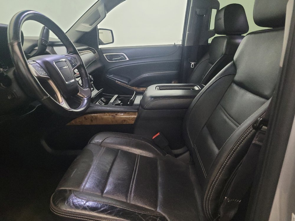 Used 2015 GMC Yukon Denali w/ Touring Package AWD/4WD image 17