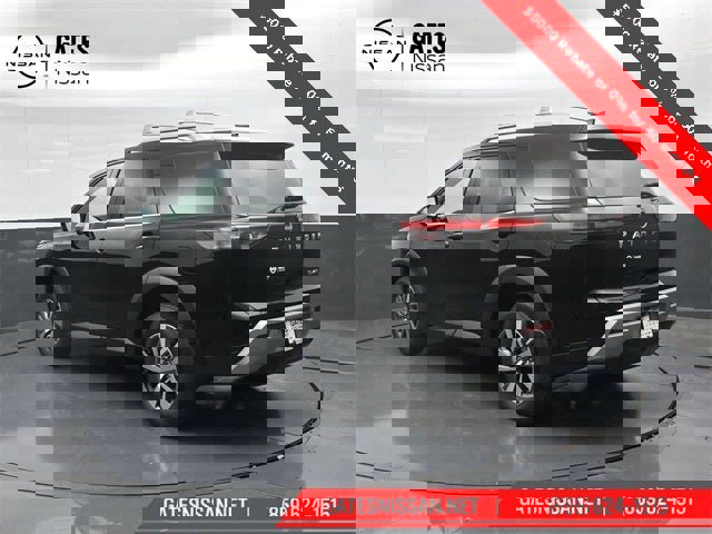 New 2025 Nissan Pathfinder SL image 8