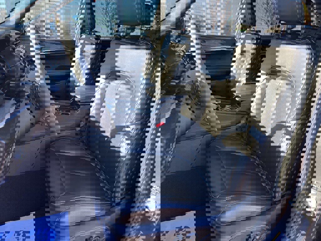 Used 2025 Jeep Grand Cherokee Limited image 4