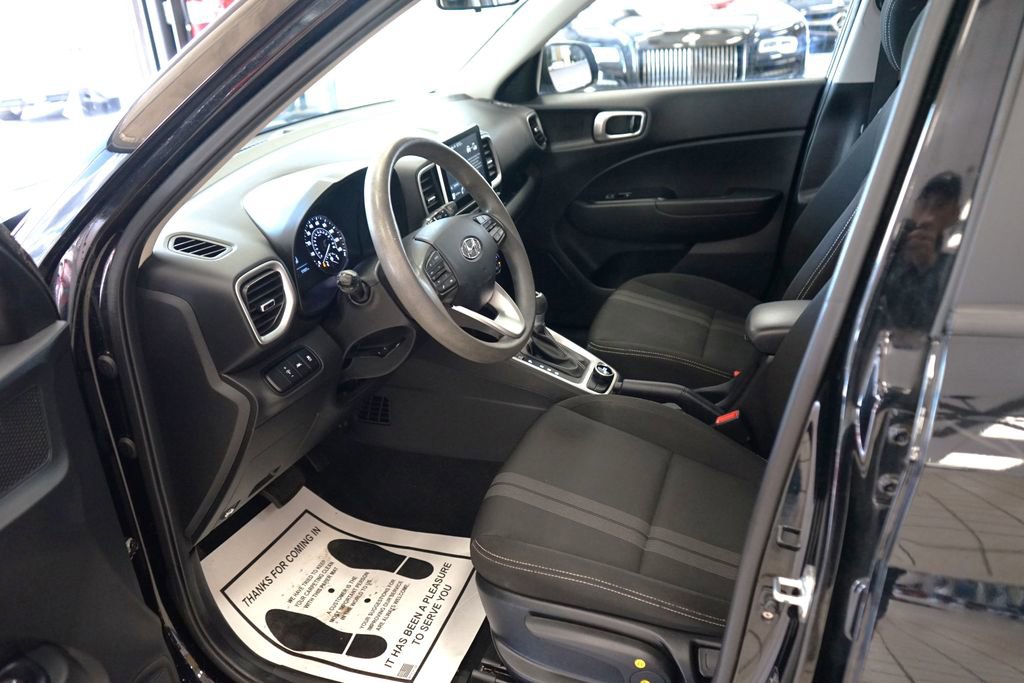 Used 2020 Hyundai Venue SEL FWD image 23