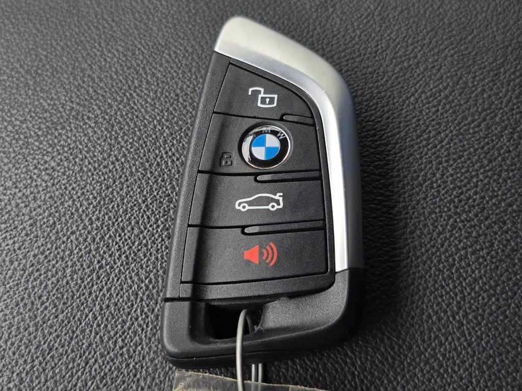 Used 2023 BMW M2 w/ Lighting Package RWD image 36