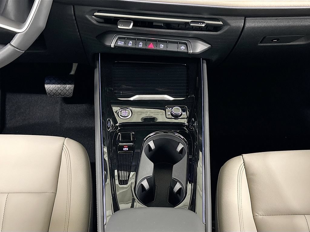 New 2026 Audi Q3 quattro 2.0T AWD/4WD image 9