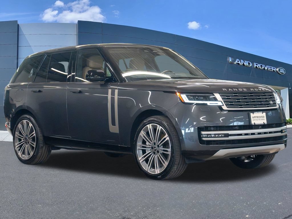 Certified 2025 Land Rover Range Rover SE AWD/4WD image 3