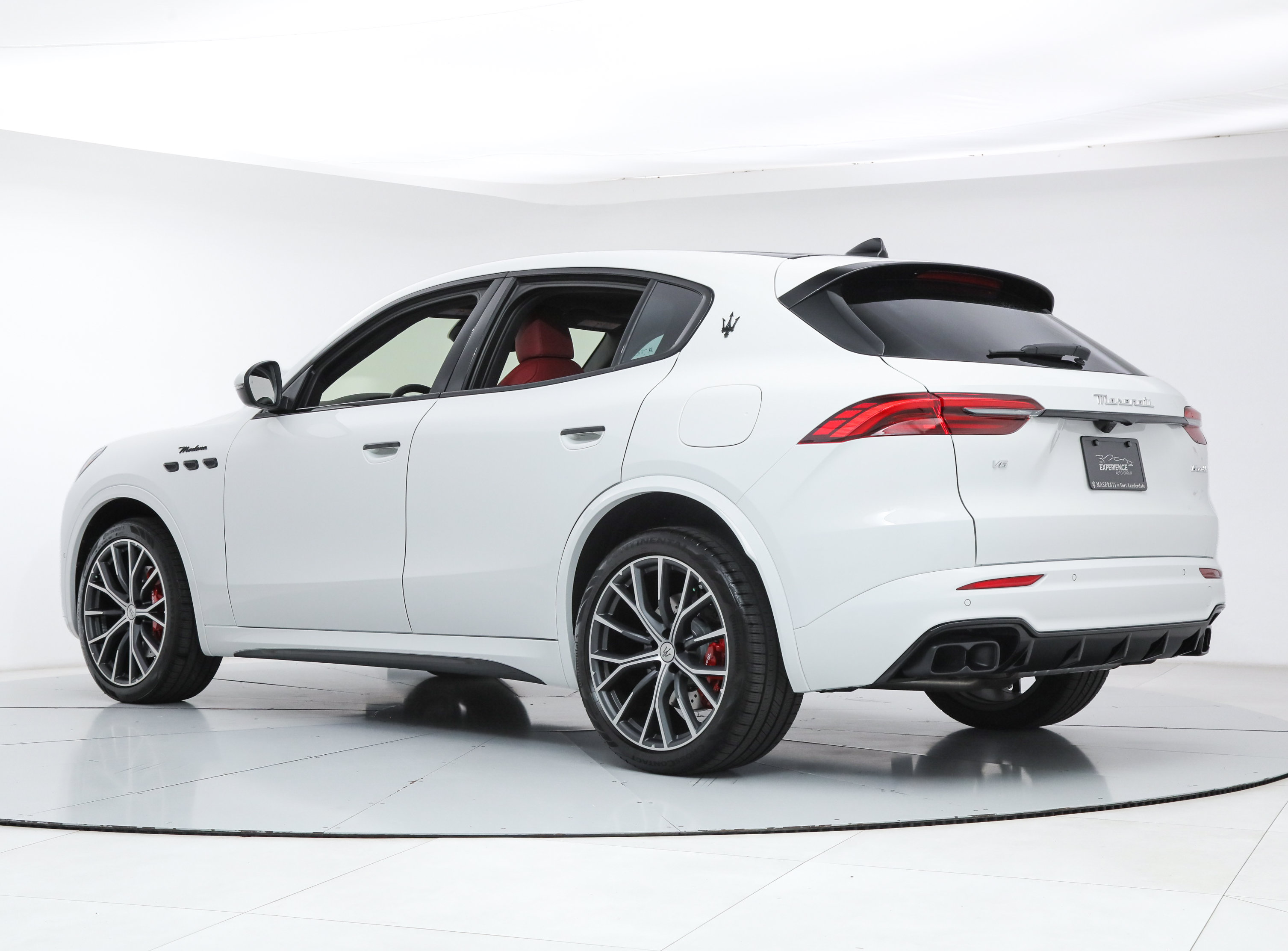 New 2026 Maserati Grecale Modena AWD/4WD image 3