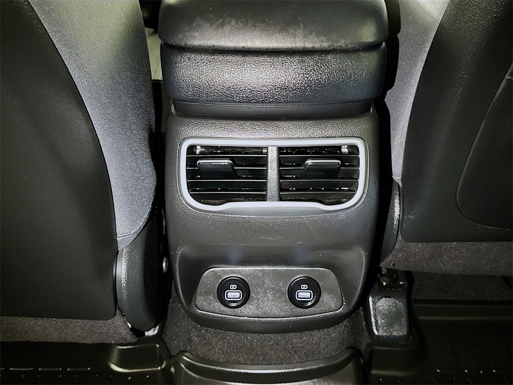 Used 2023 Hyundai Santa Fe SEL image 23