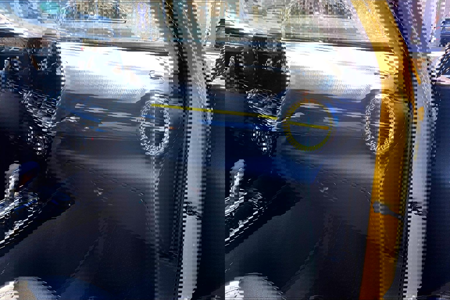 Used 2024 Chevrolet Trax ACTIV w/ Sunroof Package image 16