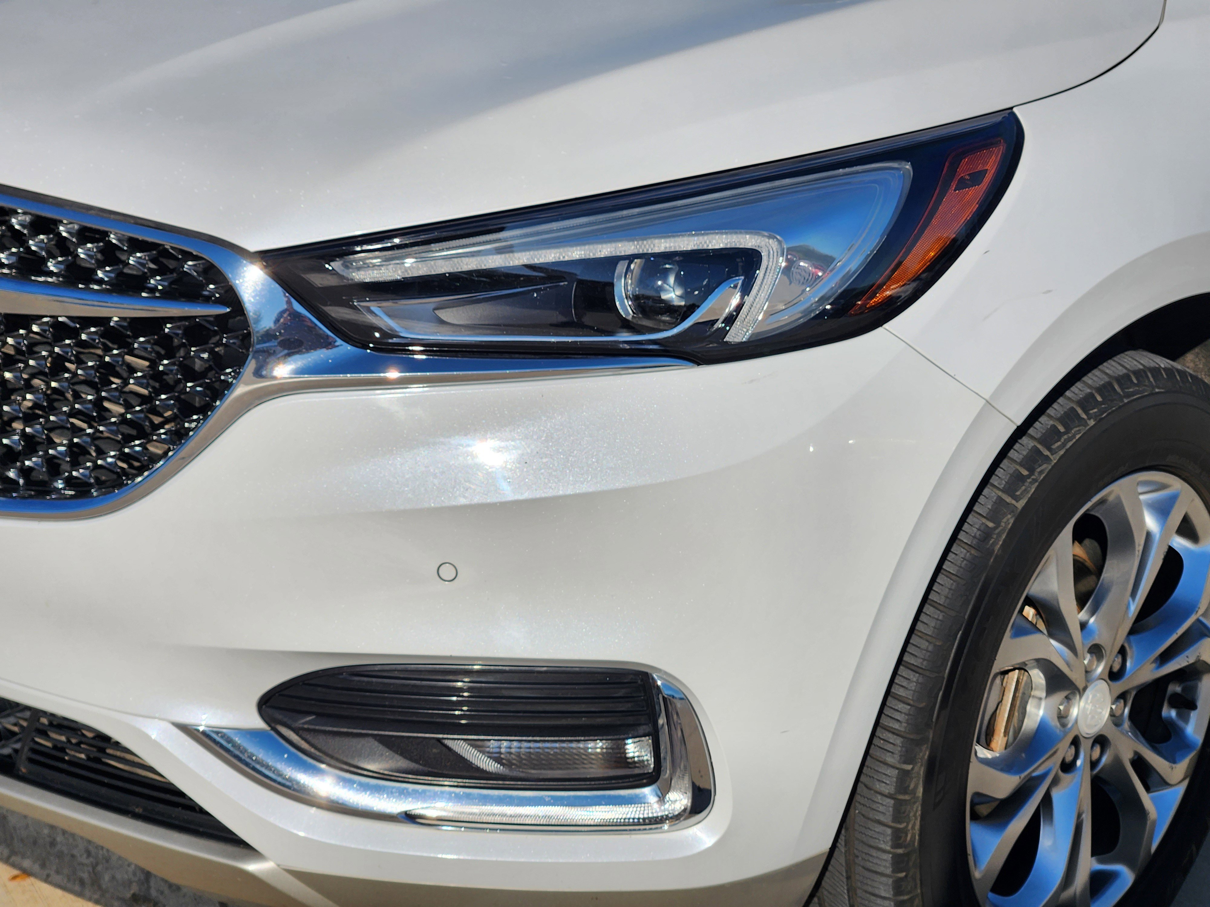 Used 2019 Buick Enclave Avenir w/ Avenir Technology Package image 6