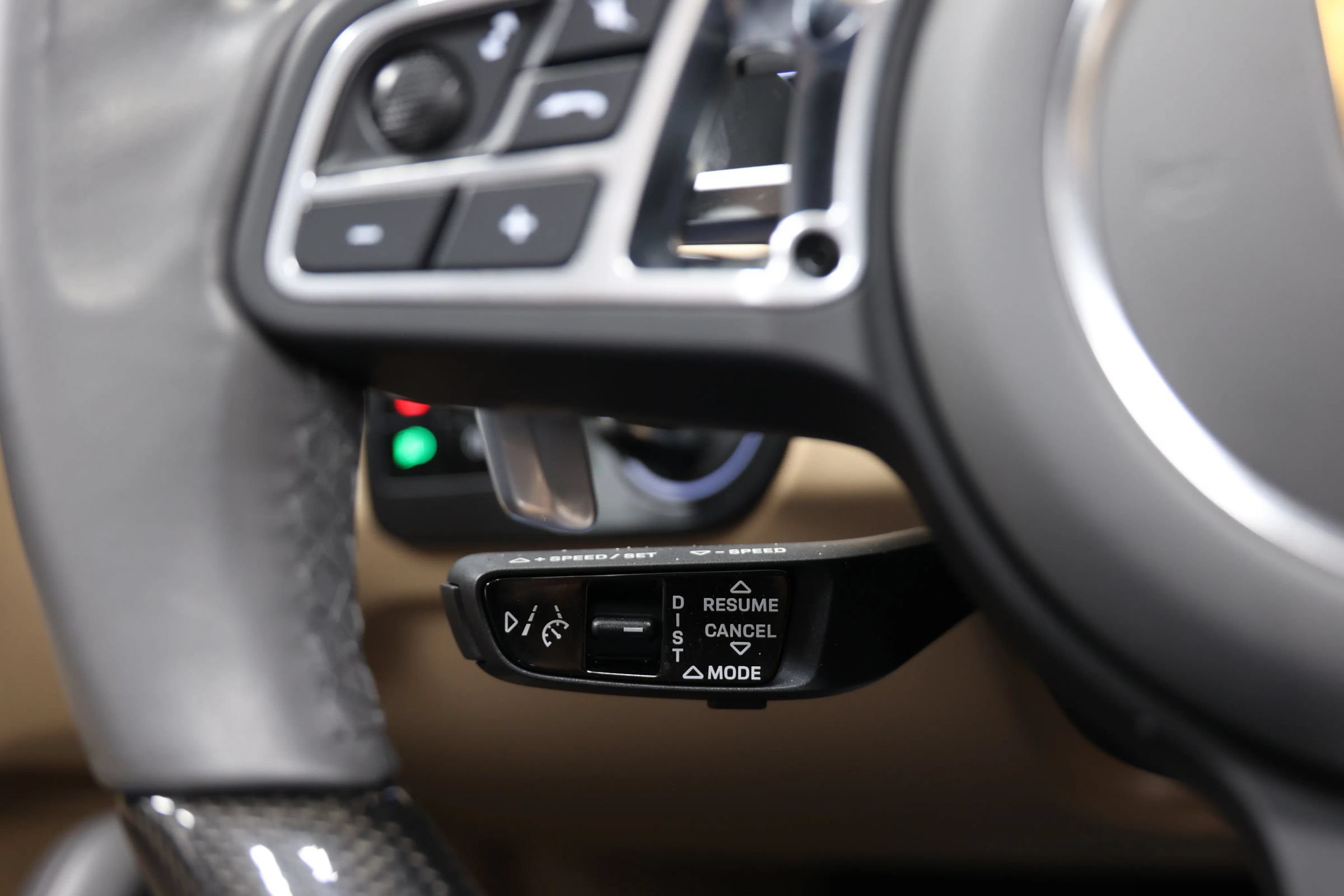 Used 2021 Porsche Cayenne Turbo S AWD/4WD image 36