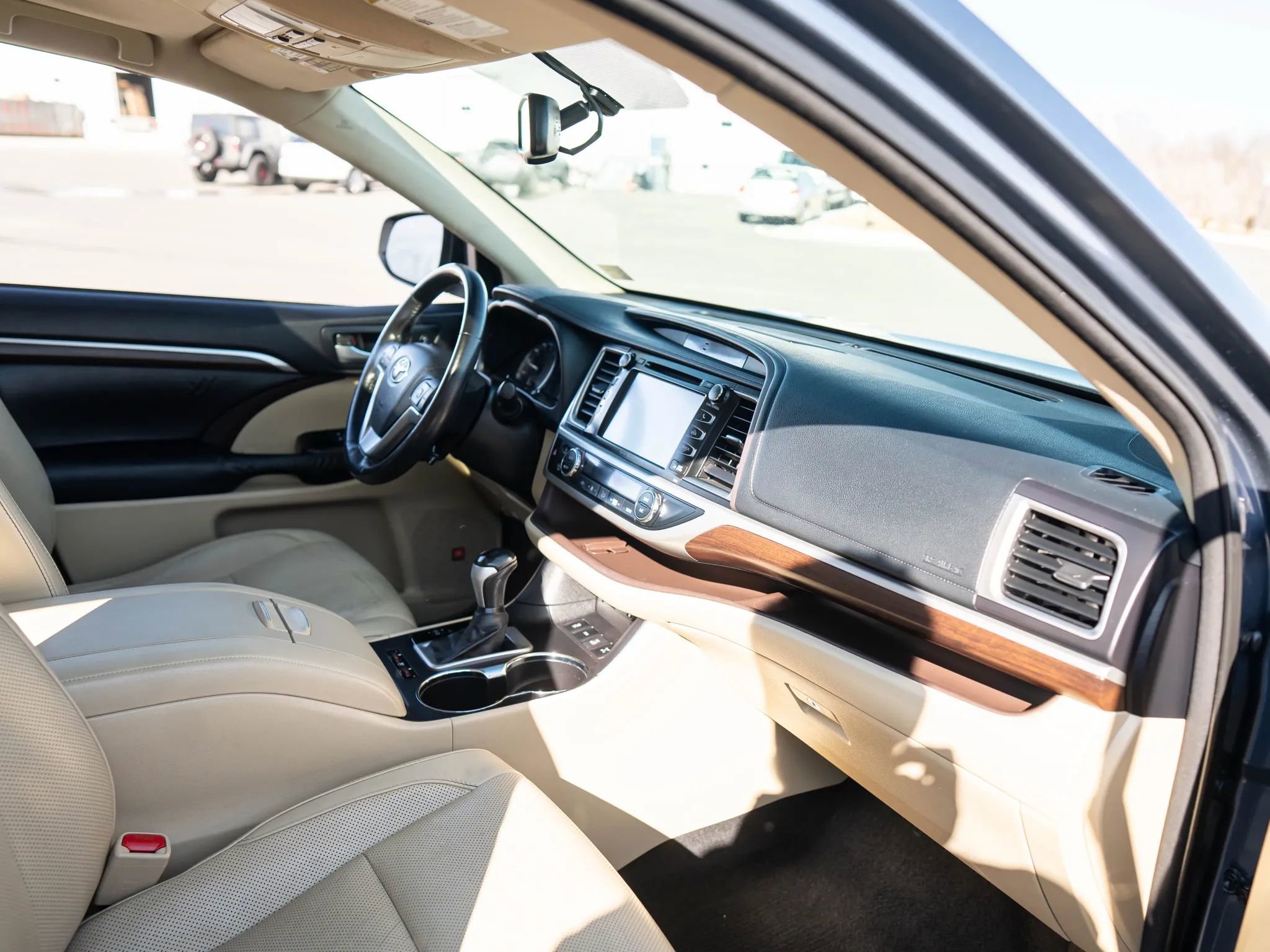 Used 2015 Toyota Highlander Limited image 14