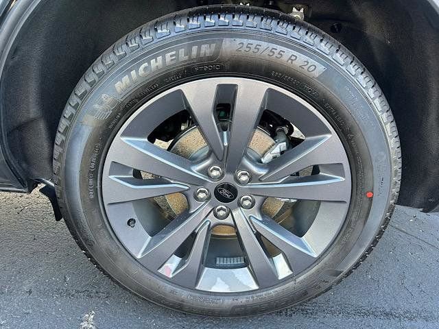 New 2025 Ford Explorer Active w/ Active Comfort Package image 15