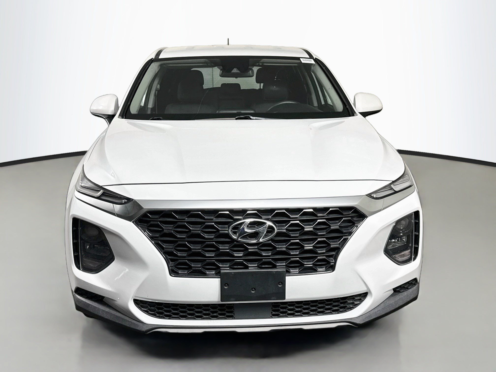 Used 2020 Hyundai Santa Fe SE FWD image 2