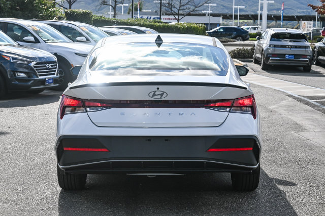Used 2026 Hyundai Elantra Sport FWD image 6