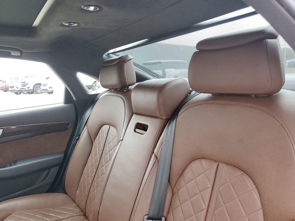 Used 2015 Audi A8 L TDI w/ Premium Package image 31