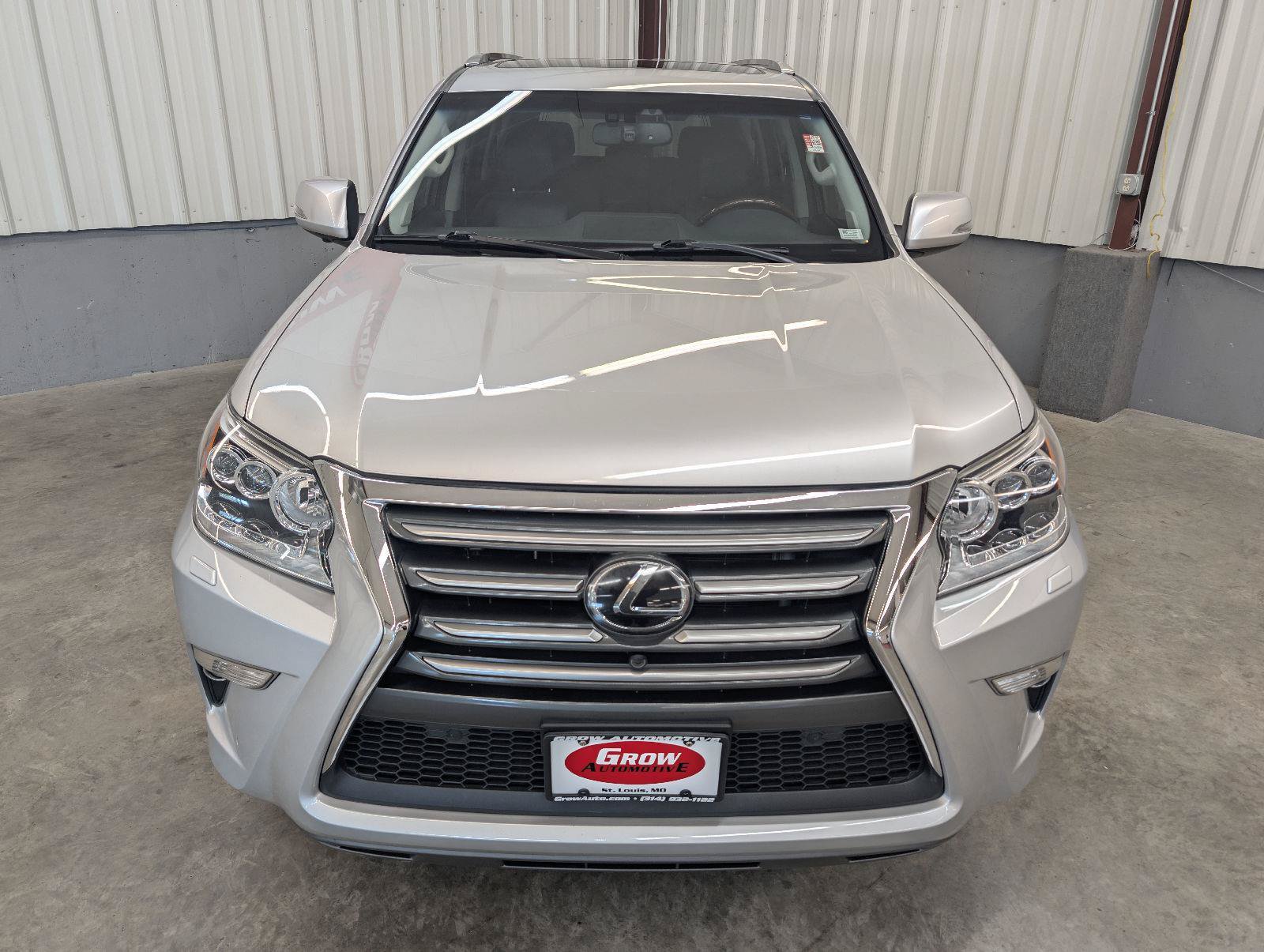 Used 2019 Lexus GX 460 Luxury AWD/4WD image 9