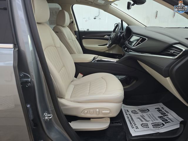 Used 2023 Buick Enclave Avenir w/ Avenir Technology Package image 39