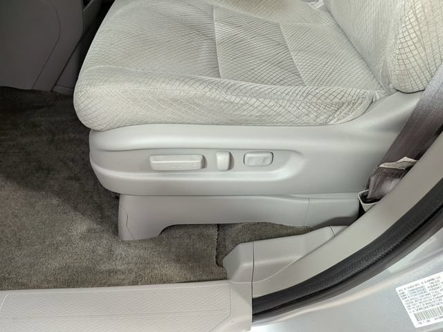 Used 2015 Honda Odyssey EX image 12