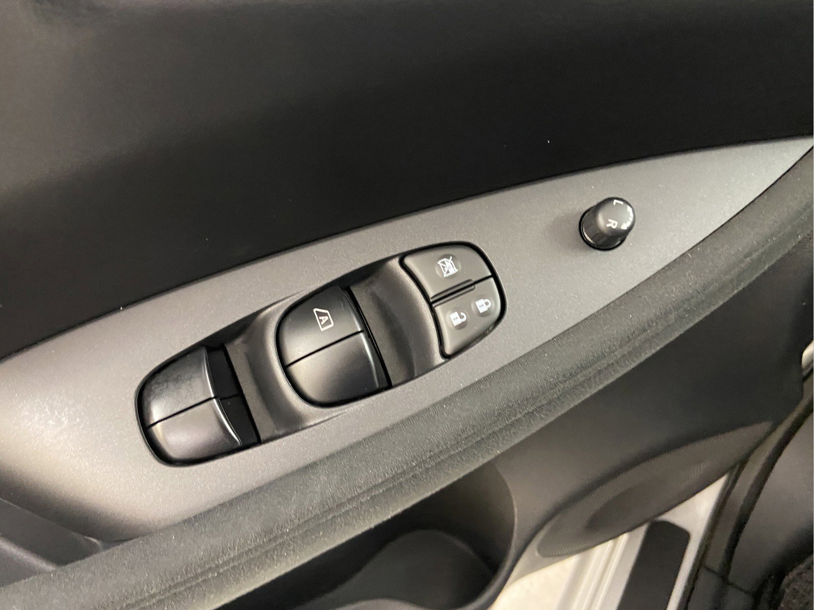 Used 2013 Nissan Leaf S w/ Charger Pkg image 20