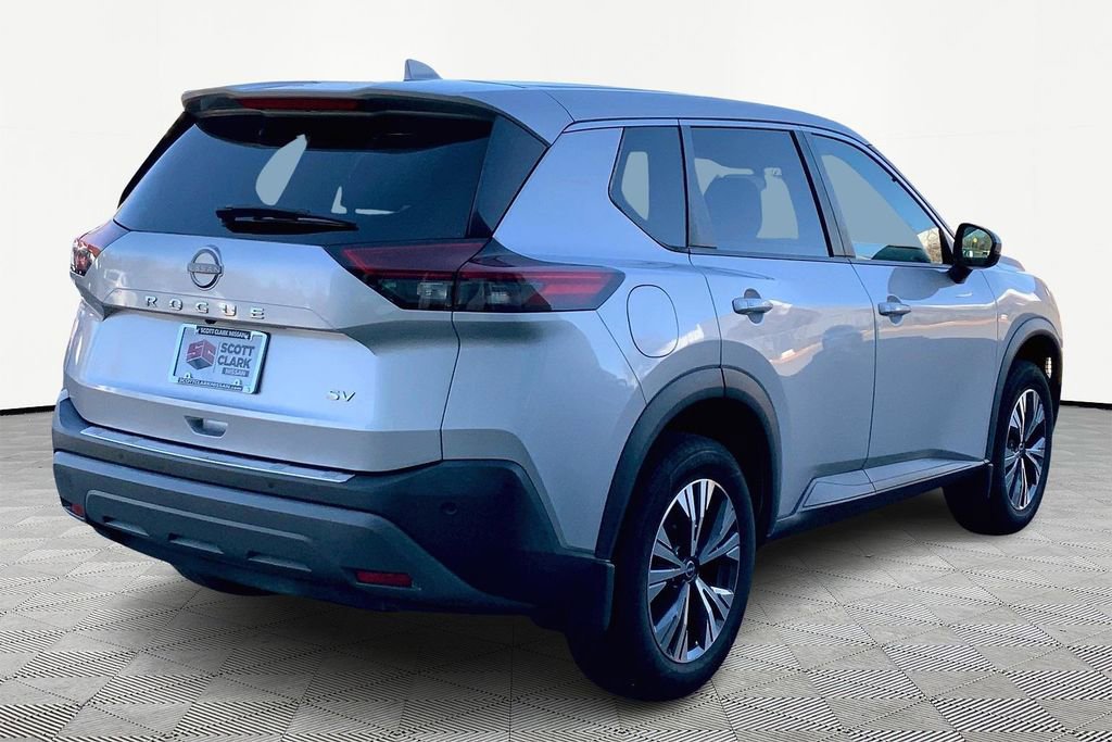 Used 2022 Nissan Rogue SV image 5