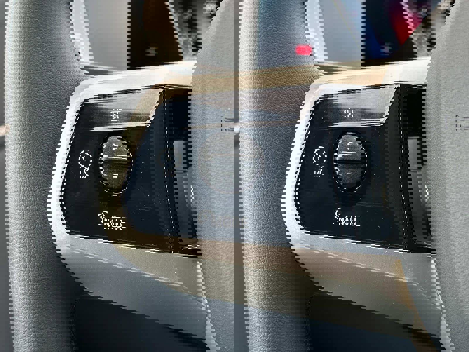 Certified 2025 BMW iX xDrive50 image 8