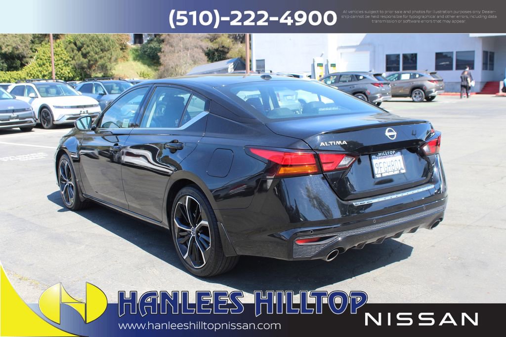 Used 2023 Nissan Altima 2.5 SR w/ SR Premium Package image 9