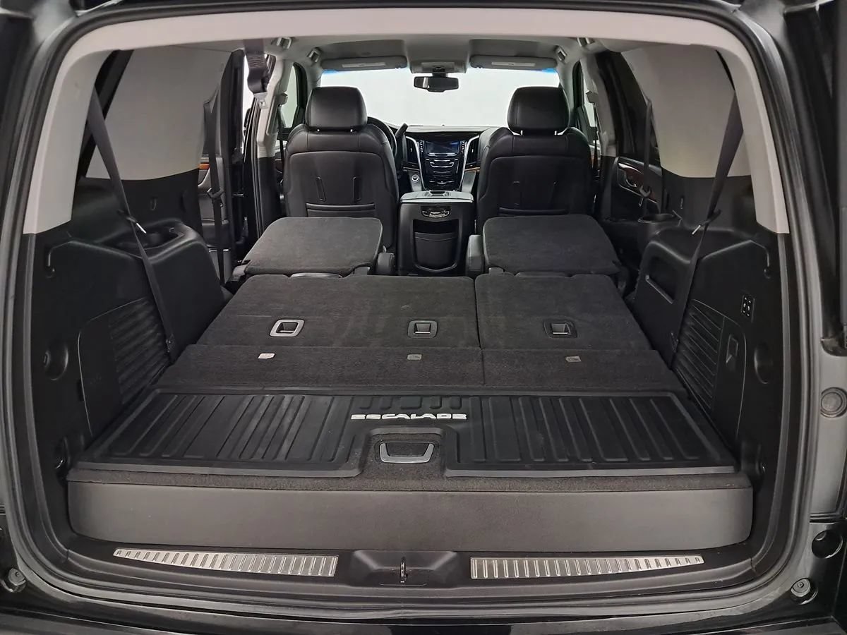 Used 2016 Cadillac Escalade 4WD image 28
