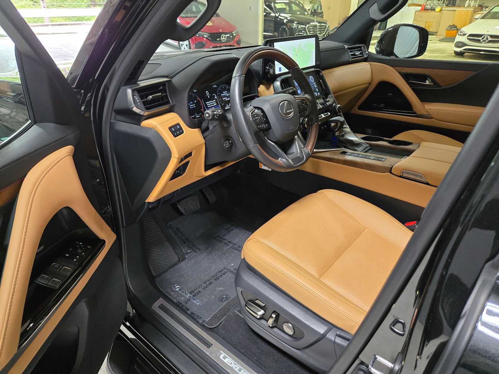 Used 2026 Lexus LX 600 4WD w/ Appearance Package image 20