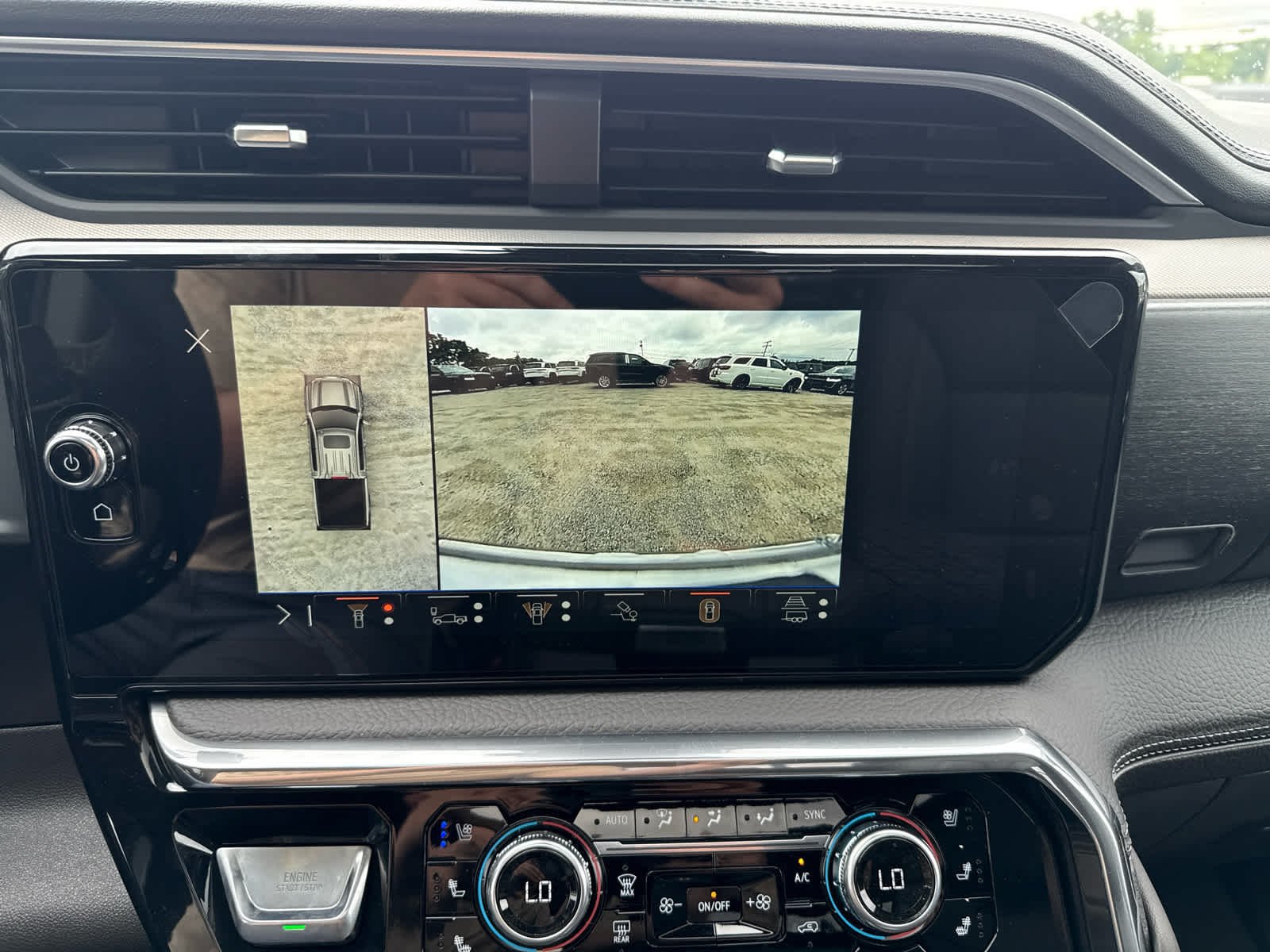 New 2026 GMC Sierra 1500 Denali w/ Denali Reserve Package AWD/4WD image 18