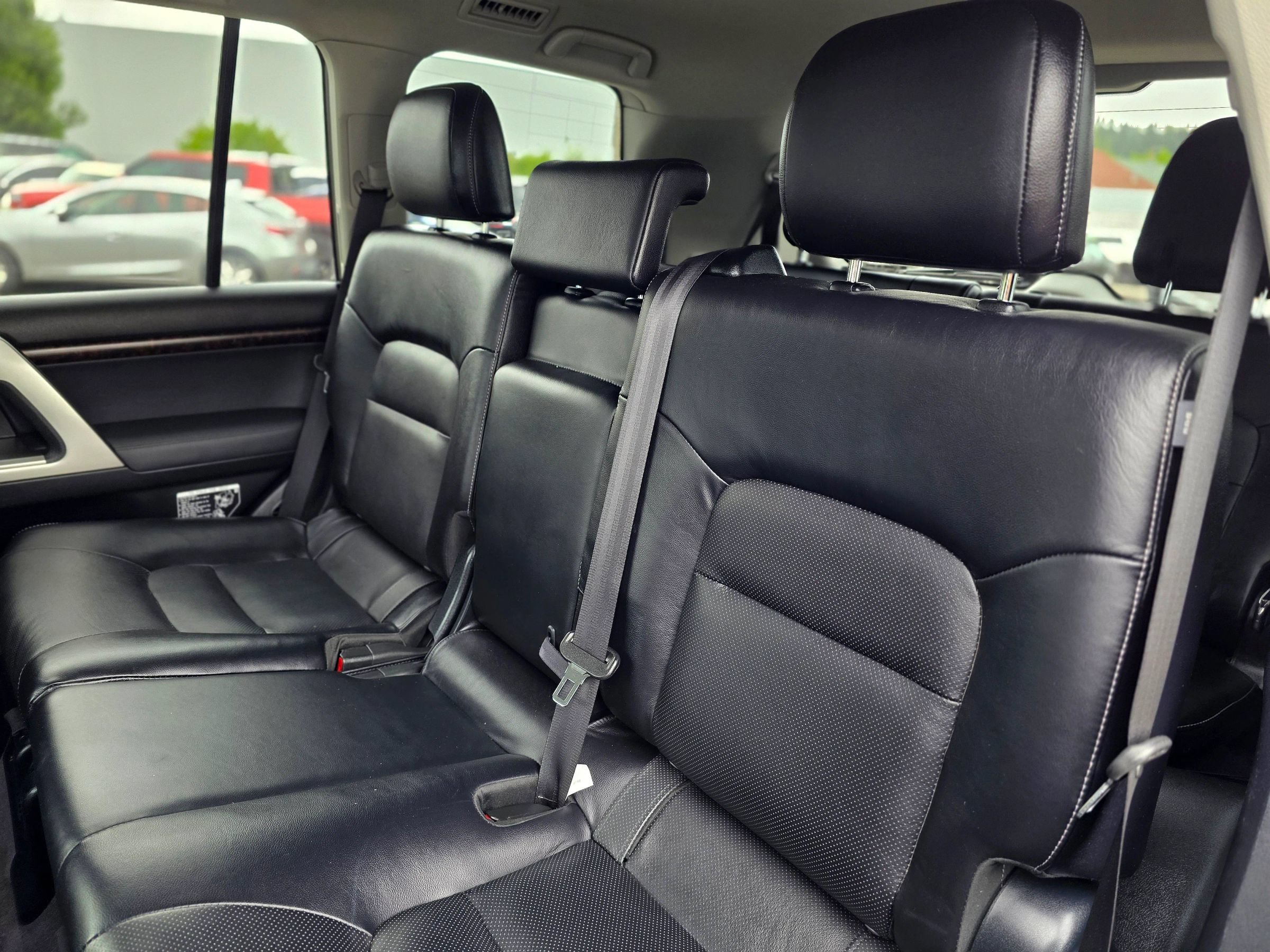 Used 2013 Toyota Land Cruiser AWD/4WD image 35