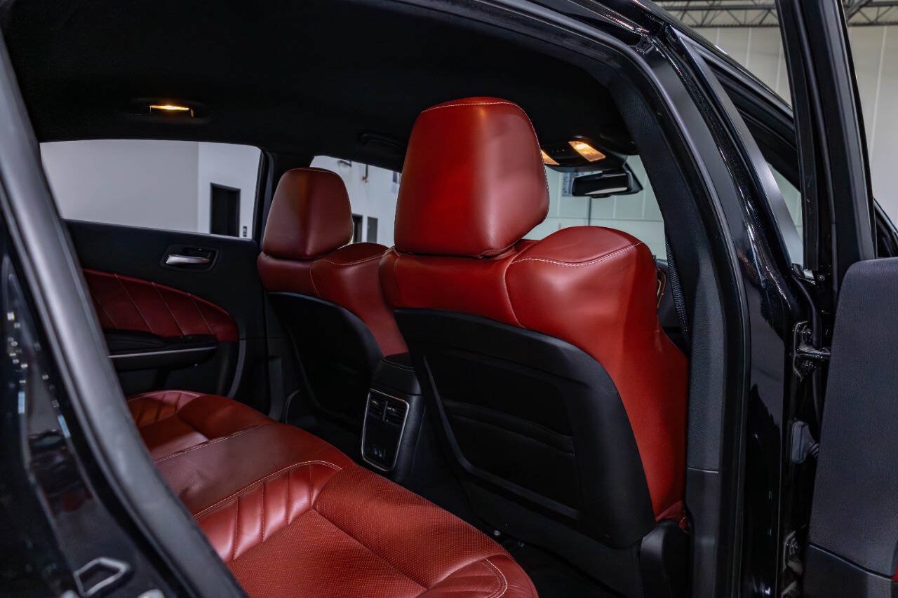 Used 2020 Dodge Charger Scat Pack RWD image 34