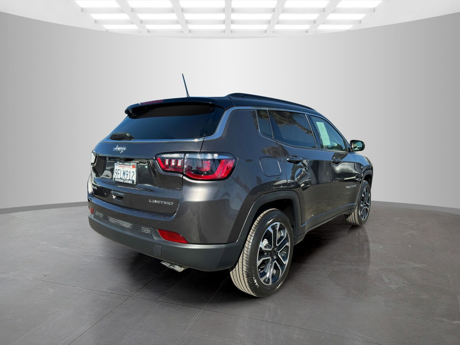 Used 2022 Jeep Compass Limited image 5