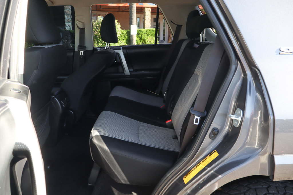 Used 2021 Toyota 4Runner SR5 AWD/4WD image 40