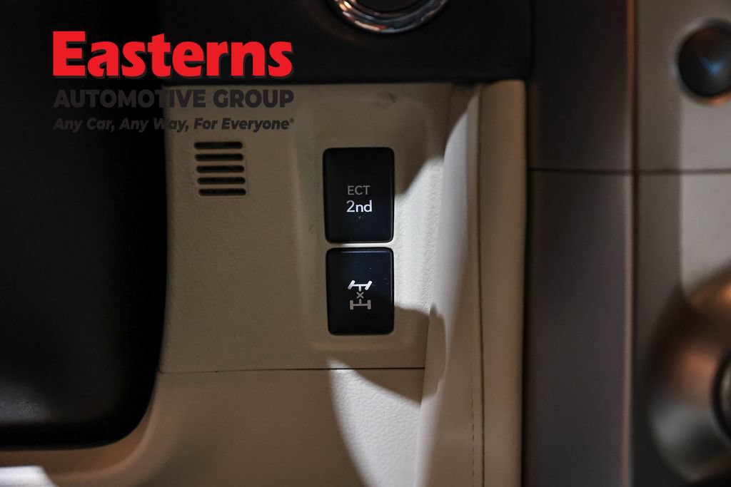 Used 2021 Lexus GX 460 w/ Accessory Package AWD/4WD image 40