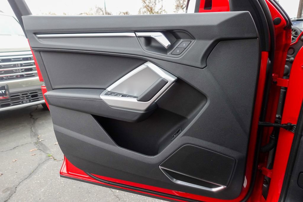 Used 2021 Audi Q3 2.0T Premium Plus w/ Premium Plus Package image 21