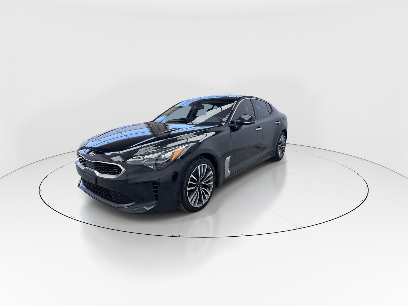 Used 2018 Kia Stinger Premium image 4