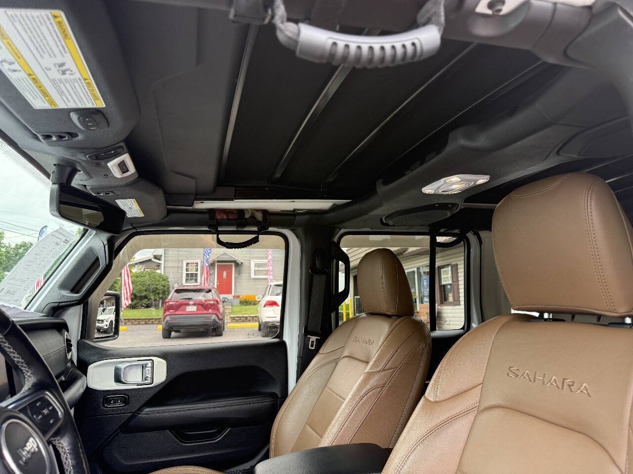 Used 2021 Jeep Wrangler Unlimited Sahara AWD/4WD image 18