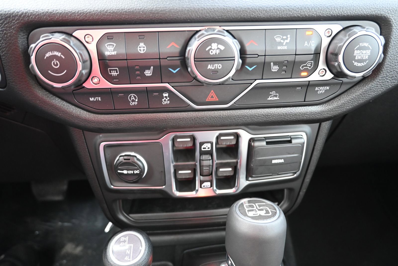 New 2026 Jeep Wrangler Unlimited Sport image 13