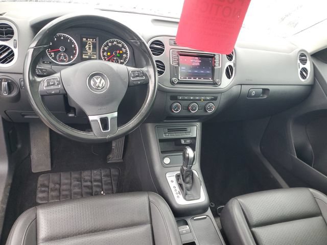 Used 2017 Volkswagen Tiguan Wolfsburg Edition AWD/4WD image 10