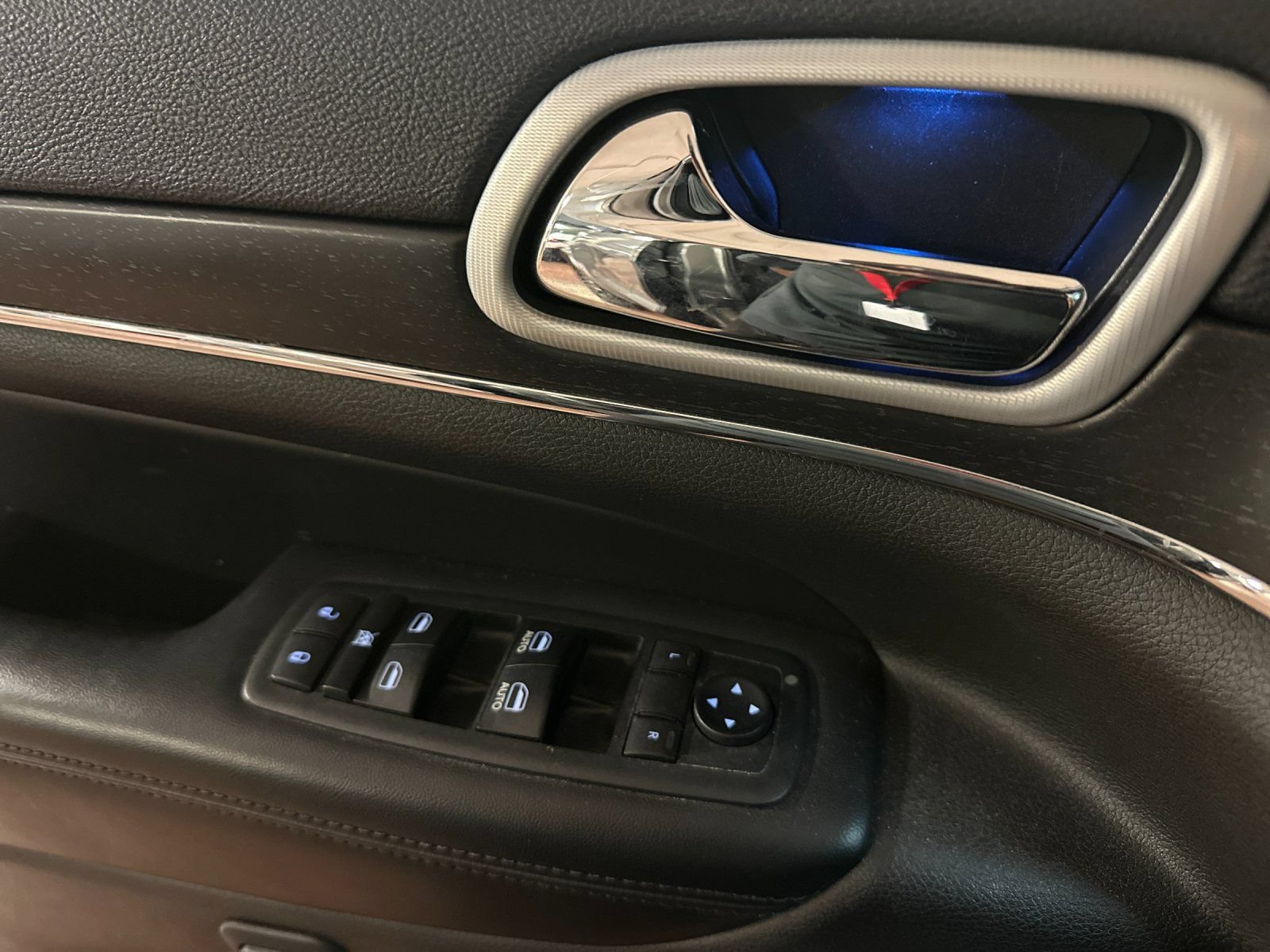 Used 2018 Jeep Grand Cherokee Limited RWD image 10