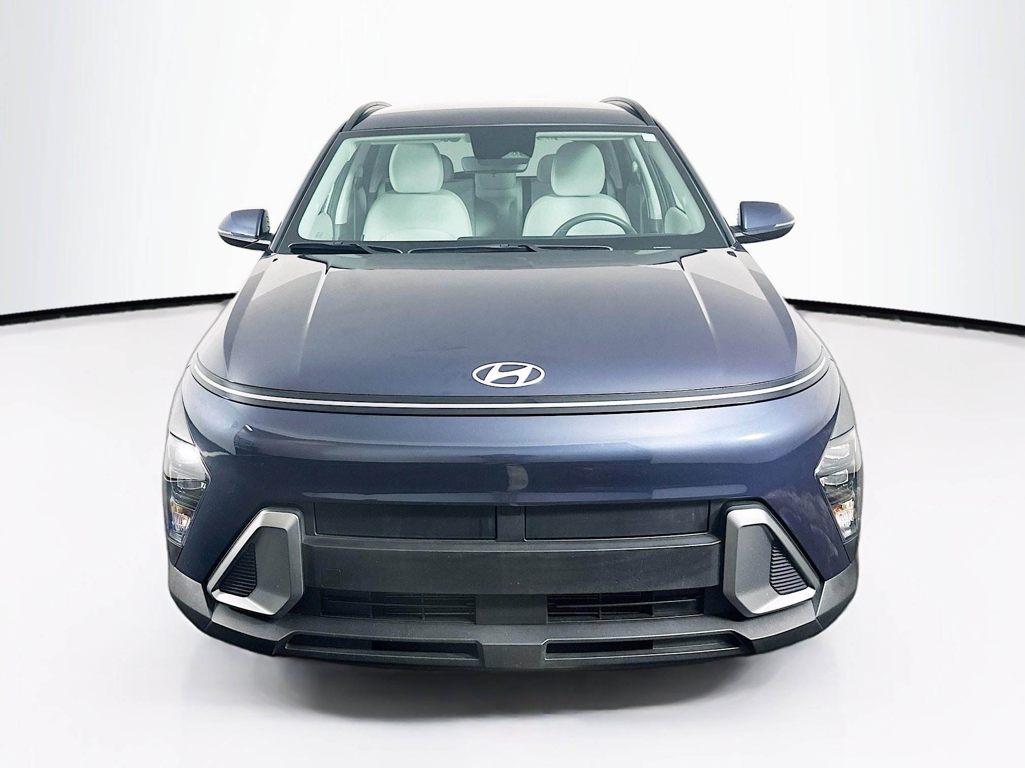 Used 2025 Hyundai Kona SEL image 2
