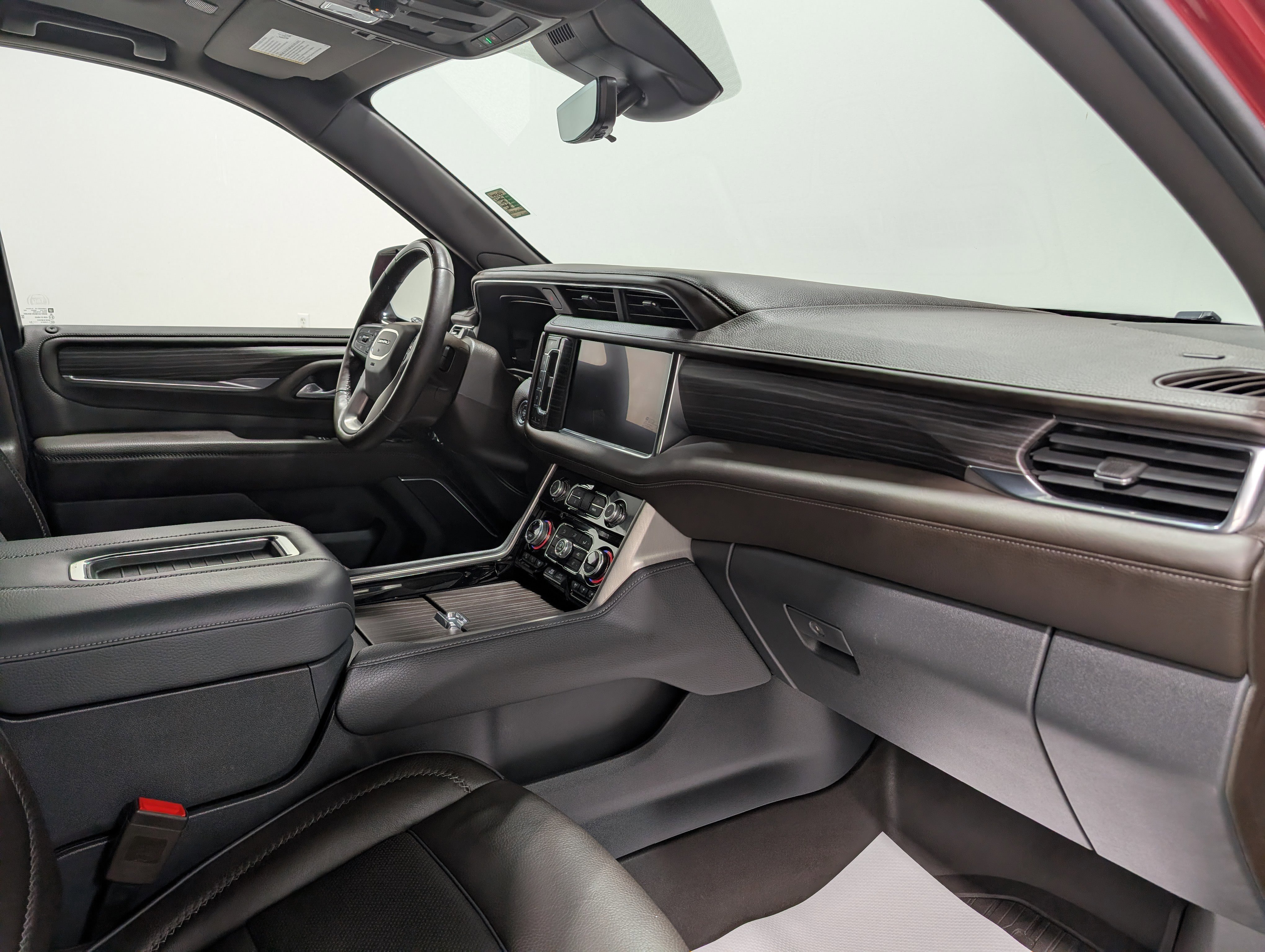 Used 2023 GMC Yukon XL Denali w/ Denali Reserve Package image 21