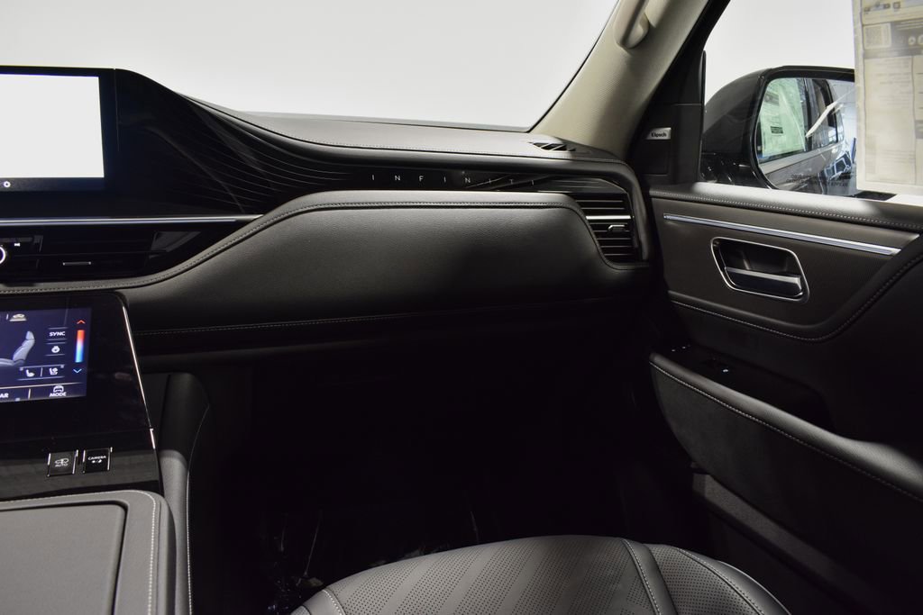 New 2026 INFINITI QX80 Luxe w/ Cargo Package image 15