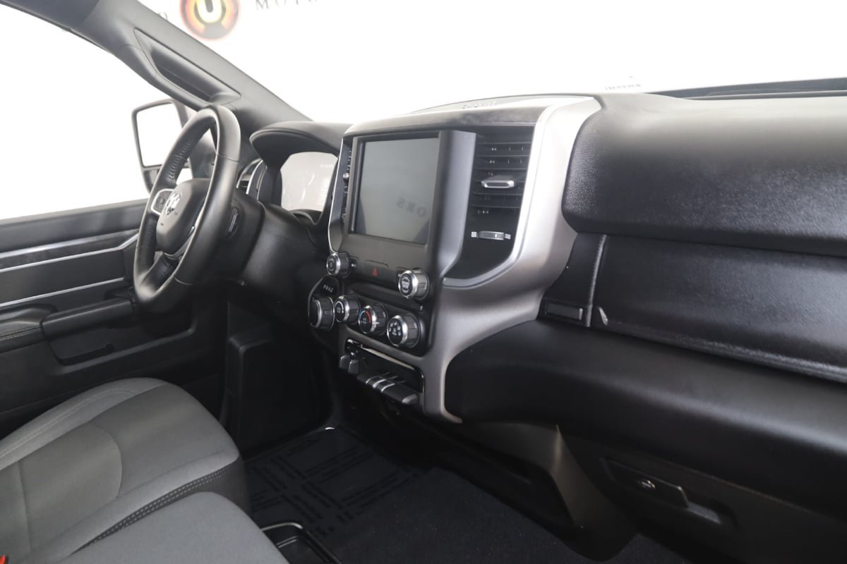 Used 2024 RAM 2500 Big Horn AWD/4WD image 31