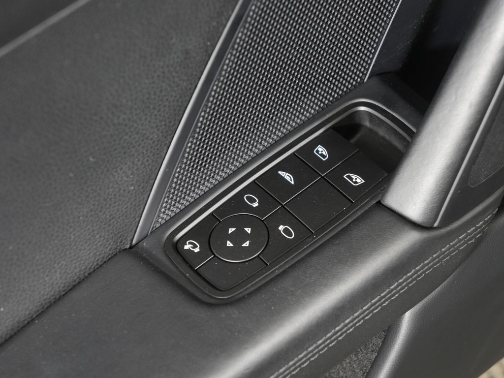 Certified 2025 Porsche 911 Carrera RWD image 26